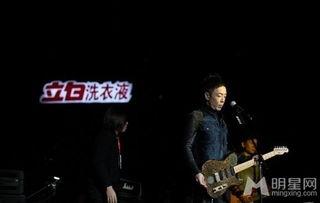 黄贯中我是歌手视频,摇滚传奇再现舞台