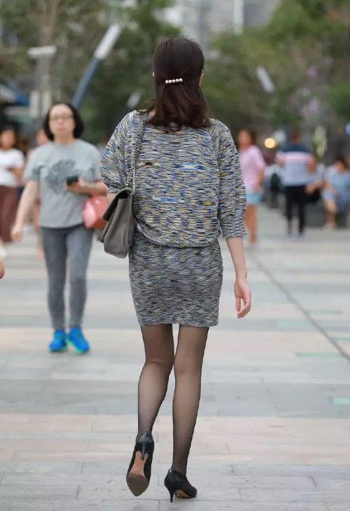 老熟女与丝袜视频,老熟女风情演绎