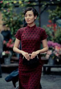 宋佳旗袍丝袜照,古典与现代的完美融合